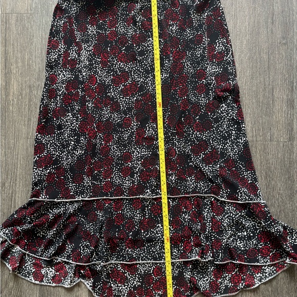 Susan Lawrence Black and Red Patterned Pencil Skirt - Picture 4 of 5